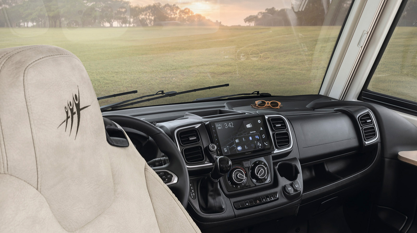Interior photos RAPIDO Camper 8096dF