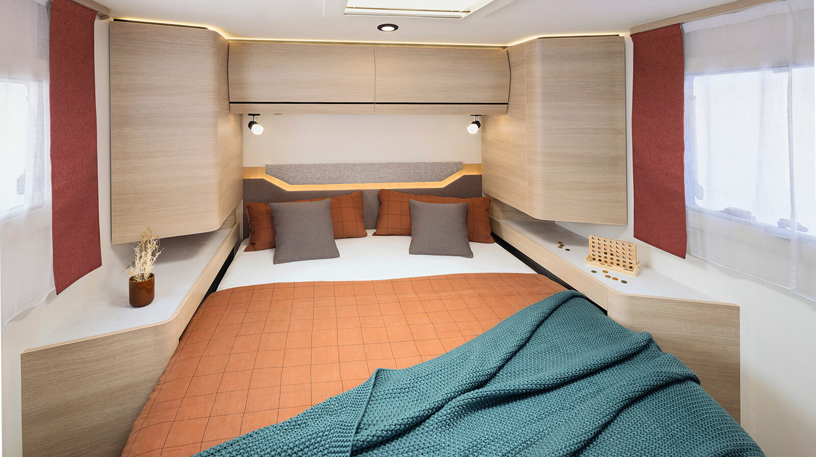 Interior photos RAPIDO Camper C50