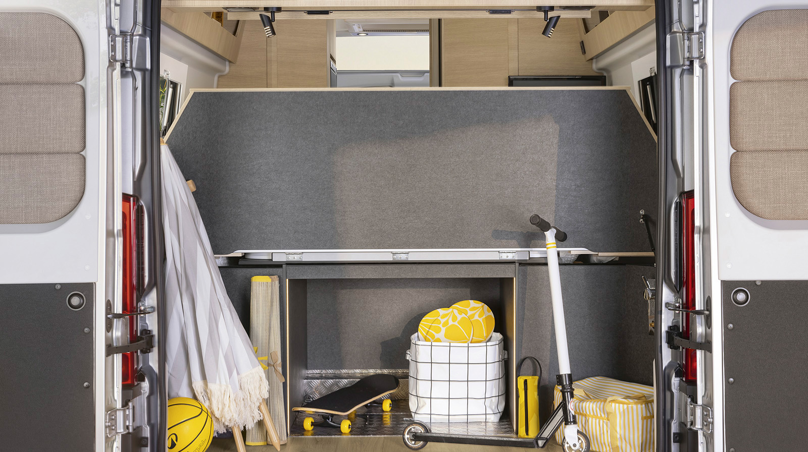 Interior photos RAPIDO Camper V64