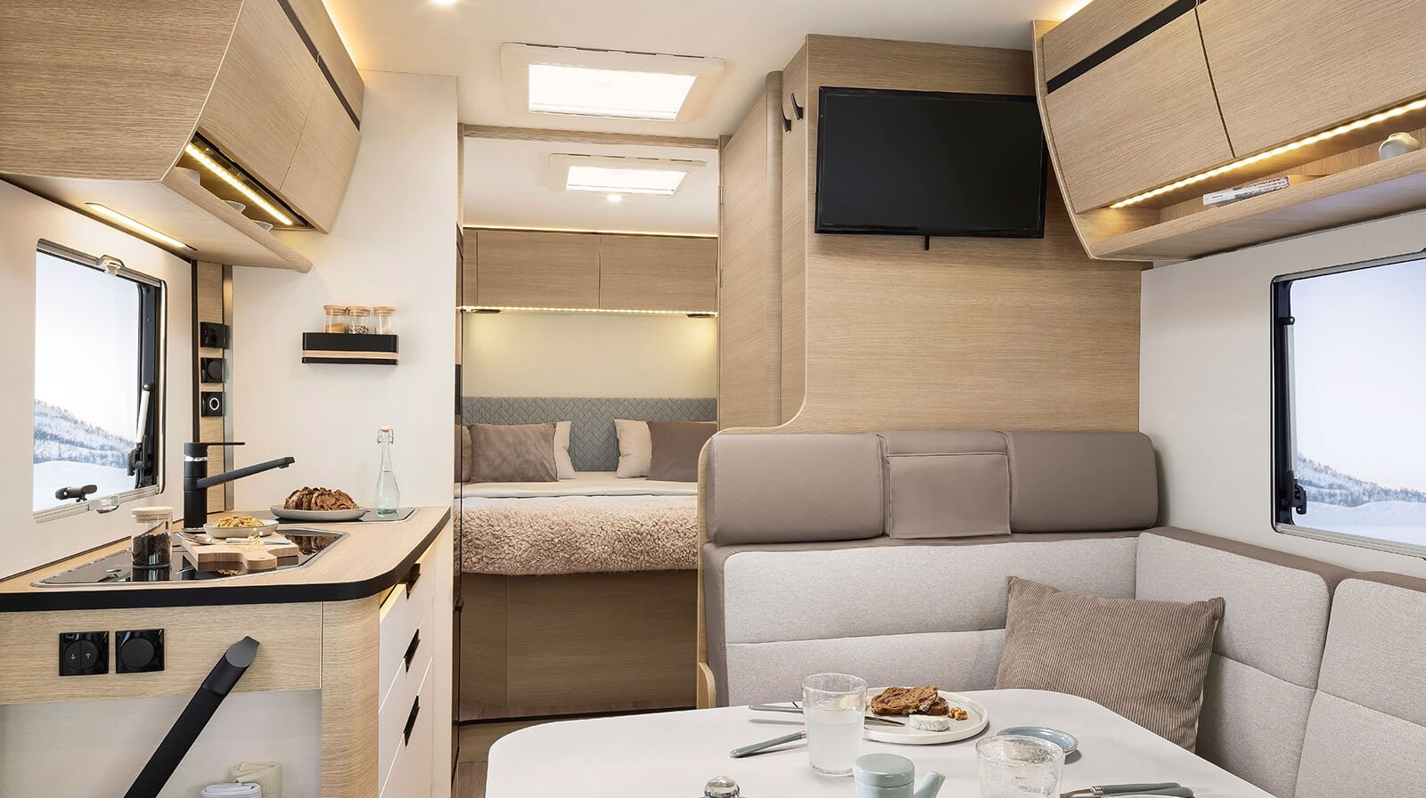 Interior photos RAPIDO Camper 850F