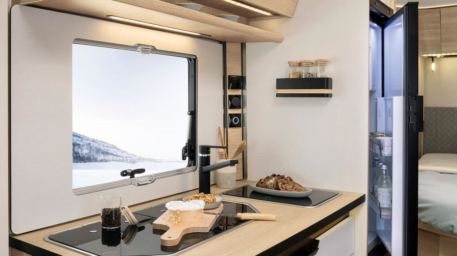 Interior photos RAPIDO Camper 850F