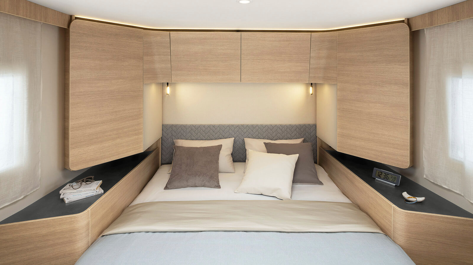 Interior photos RAPIDO Camper 850F