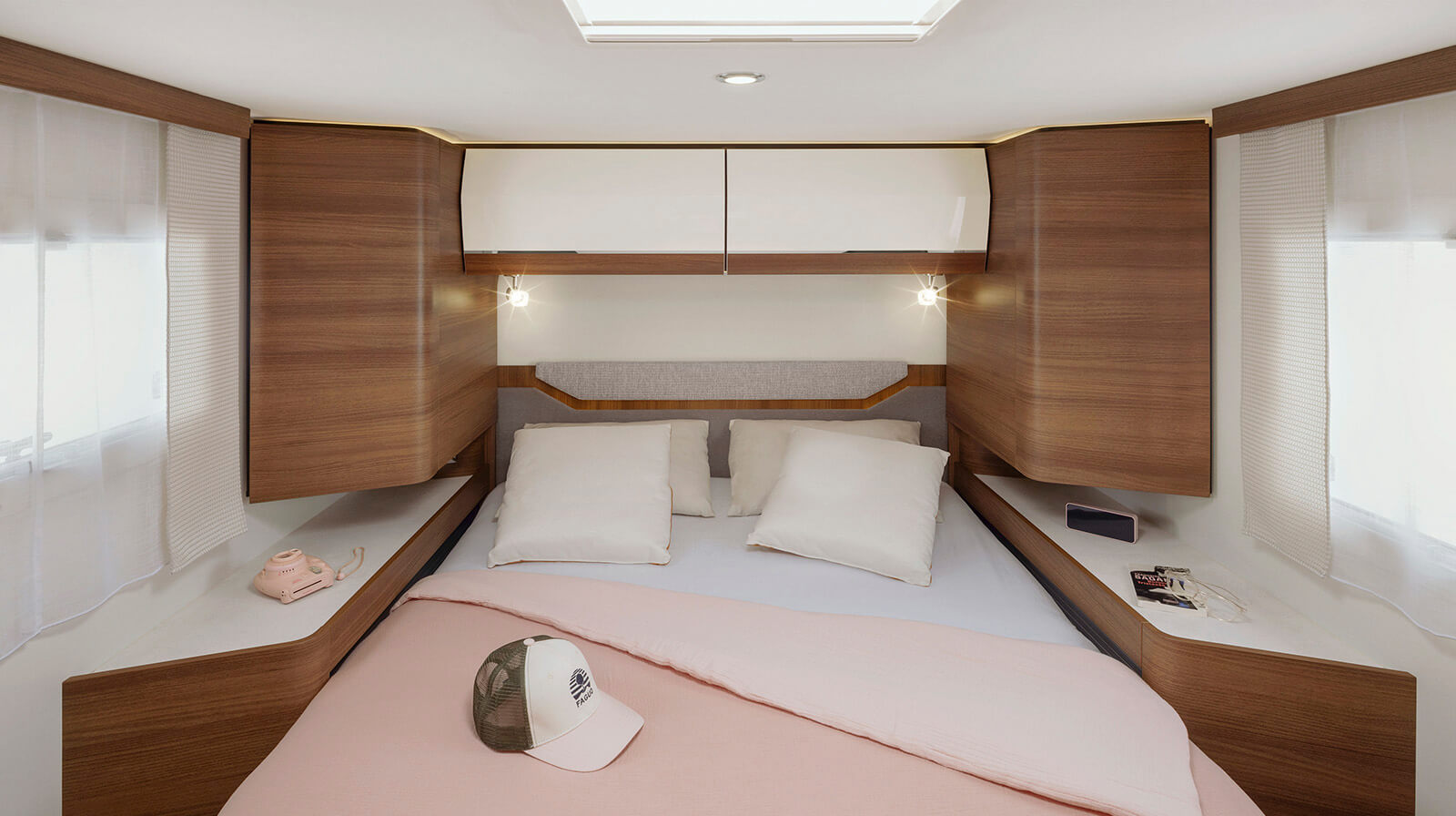 Interior photos RAPIDO Camper C86