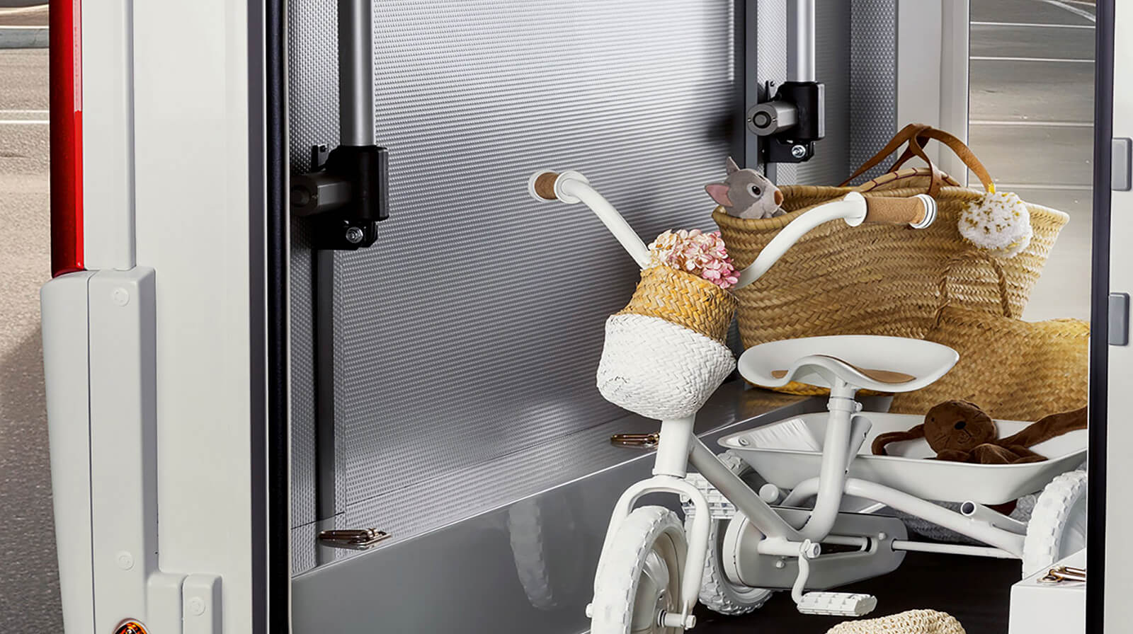 Interior photos RAPIDO Camper C86i