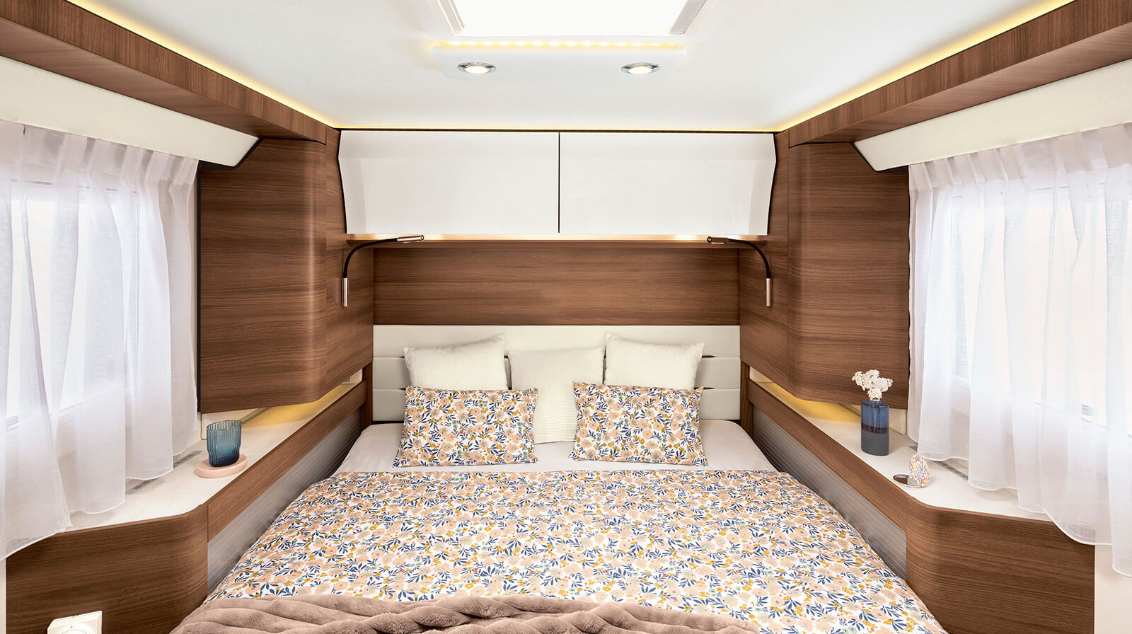 Interior photos RAPIDO Camper i96M TRUMA