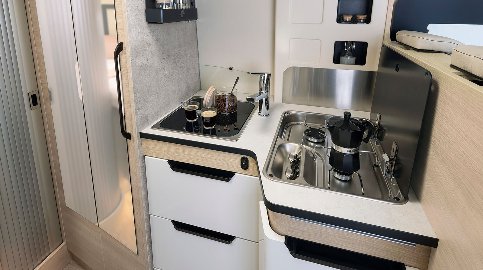 Interior photos RAPIDO Camper V62